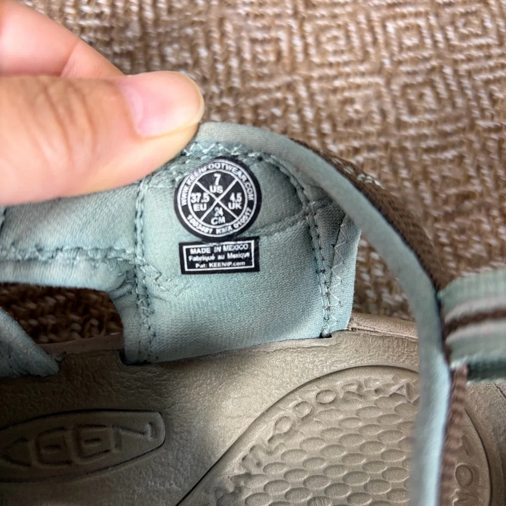 KEEN Women's Newport H2 closed toe hiking sandals in brown Sz 7 Water Gorpcore